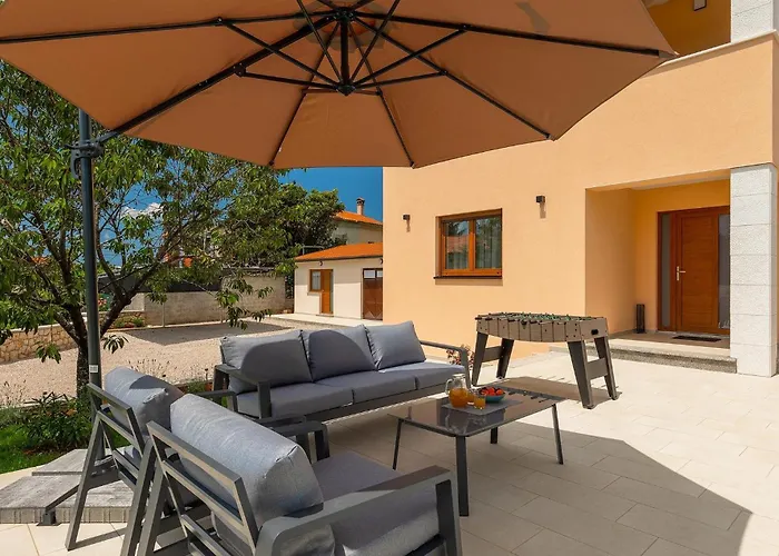 Holiday home Dora N