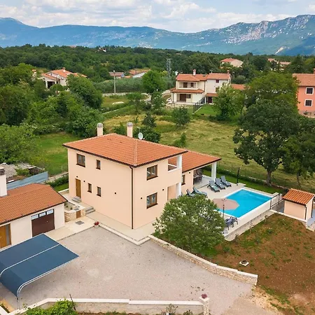 Dora N Ferienhaus *